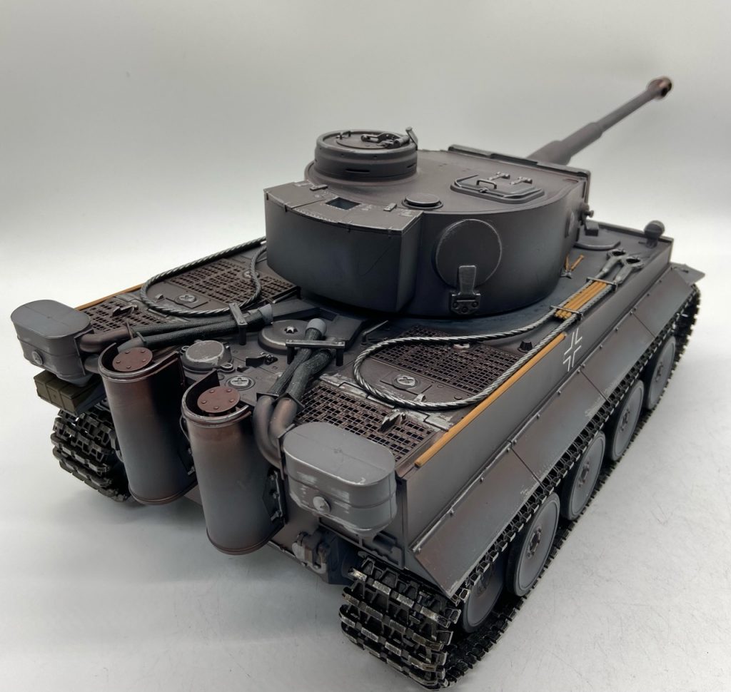 Torro製1/16ラジコン戦車 ティーガーⅠ 初期型グレー仕様（プロ