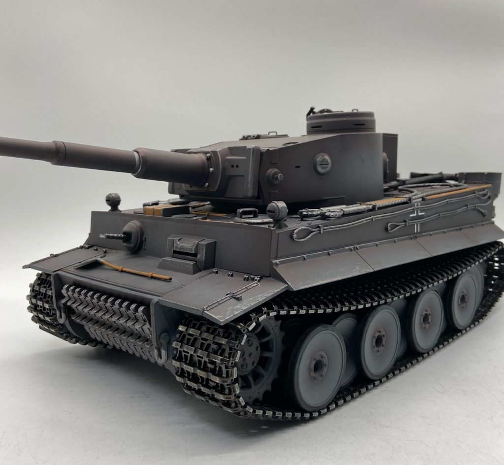 Torro製1/16ラジコン戦車 ティーガーⅠ 初期型グレー仕様（プロ